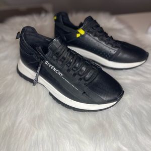 Givenchy Size:43 One time wears